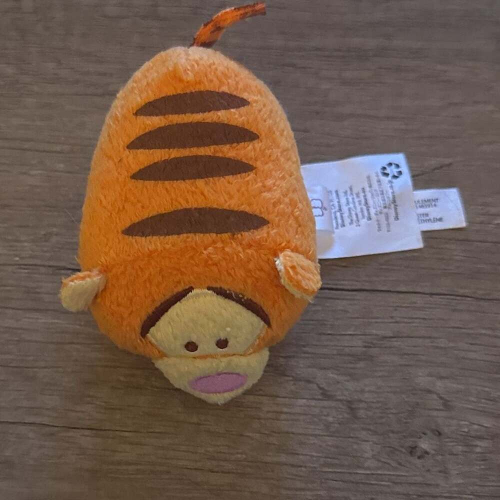 Disney Tsum Tsum 3.5” Mini‎ Tigger Plush
